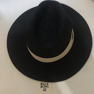 Super cute Billabong hat.